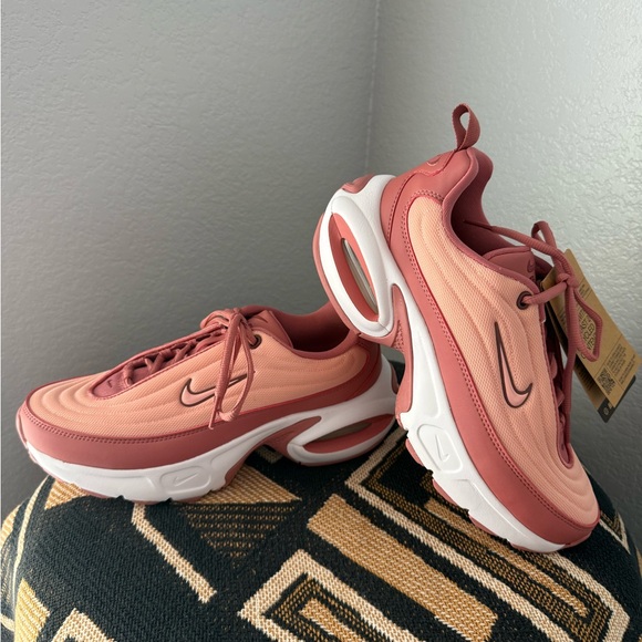 Nike Women's Air Max Portal Sneakers -  NWT - Picture 4 of 5